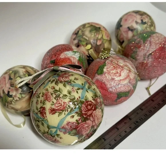 7 Balls Red Green & Pink Roses Flowers Christmas Floral Ball Ornaments Round - Picture 2 of 10